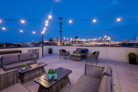 The Ireland - Rooftop Views, 9 Min To Broadway Villa Nashville Bagian luar foto